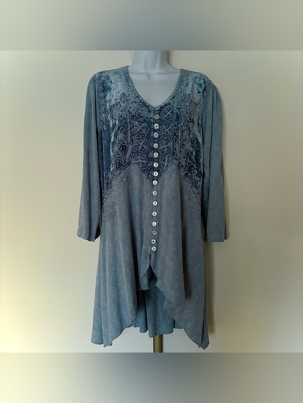 Holy Clothing Tunic Top Blouse Womens Large Buttons Embroidery Velvet Tie Back - Picture 12 of 13